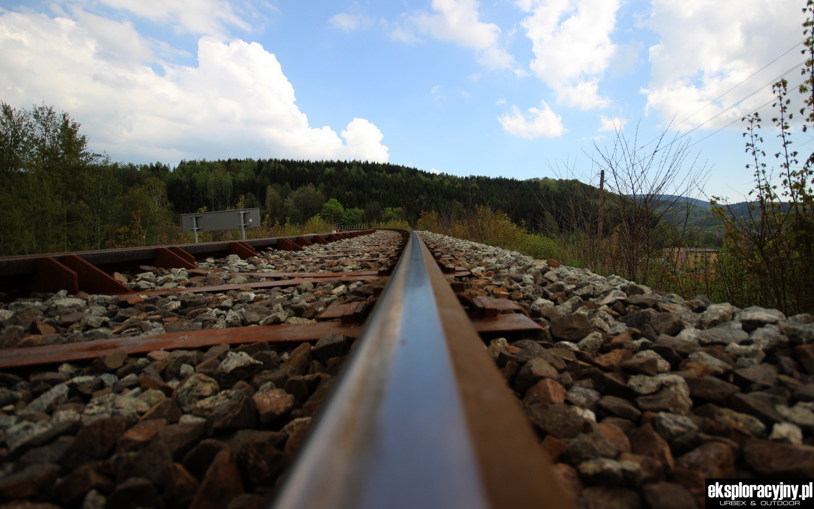 Faktycznie jednotorowy