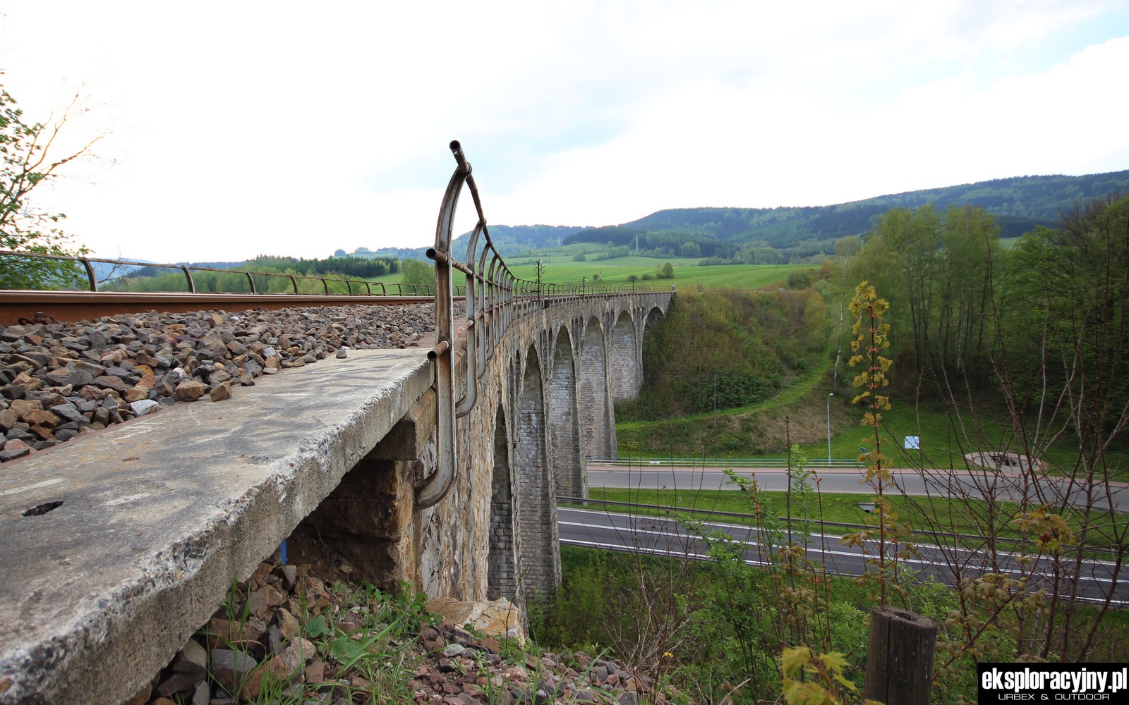 Widok z przeciwległego końca wiaduktu