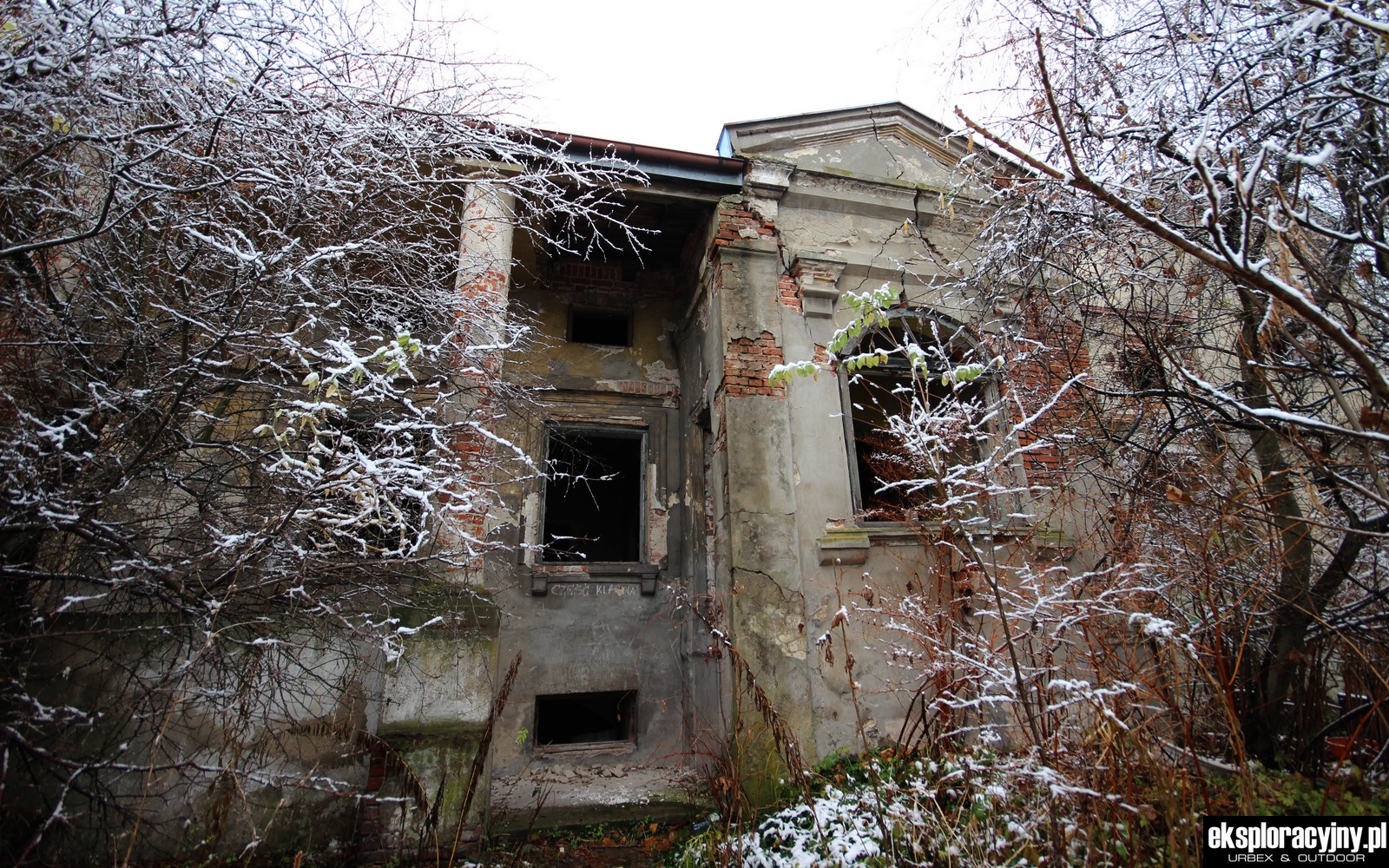 Pęknięte ściany, nie jest dobrze...