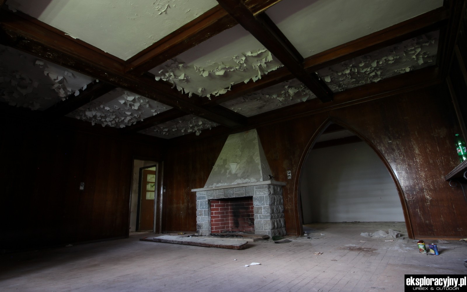 Ciepły kąt w salonie