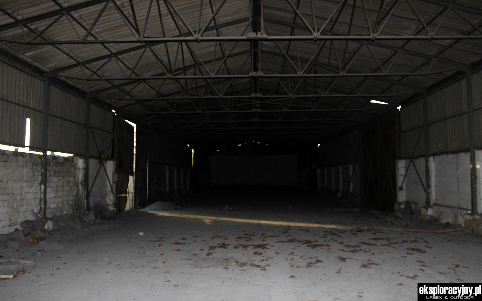 Wnętrze ogromnej hali