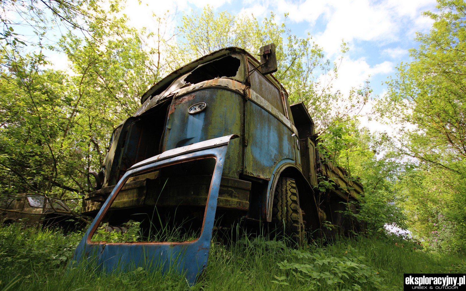 Read more about the article Cmentarzysko pojazdów – łódzkie, Polska